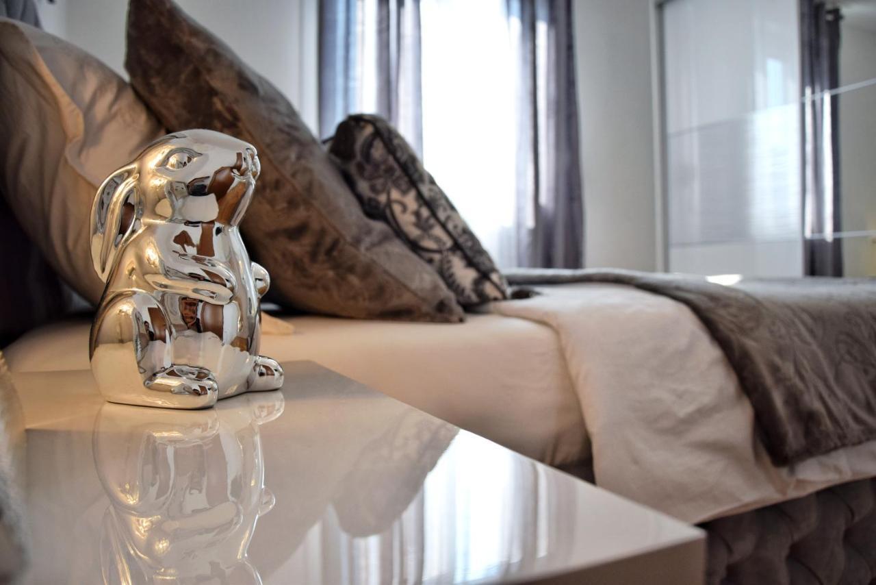 Luxurious Apartment Majda, 2 Bathrooms And Free Parking Split Ngoại thất bức ảnh