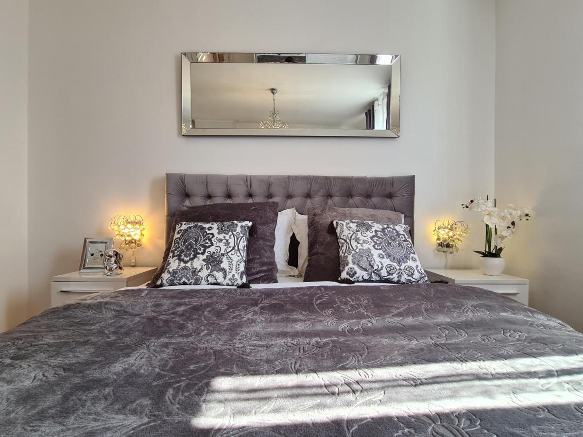Luxurious Apartment Majda, 2 Bathrooms And Free Parking Split Ngoại thất bức ảnh